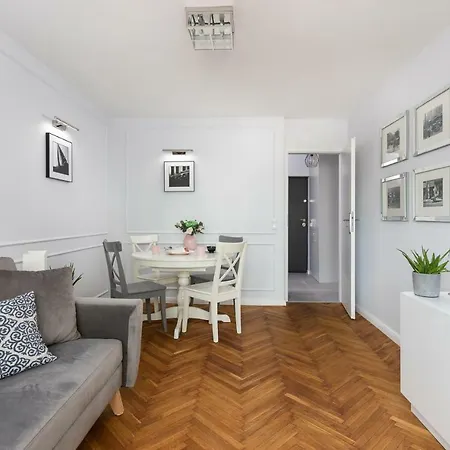 Rent Like Bonifraterska 10b Apartment