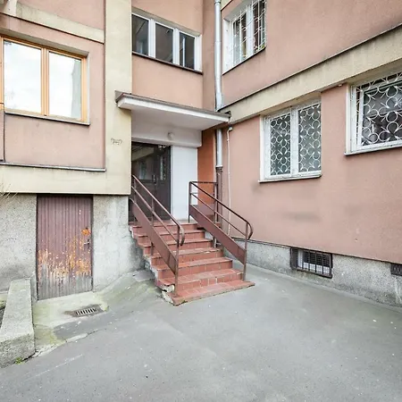 Rent Like Bonifraterska 10b *